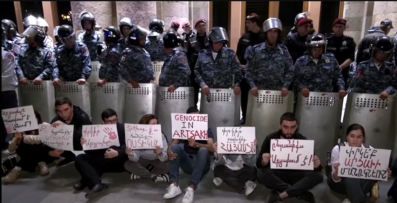 54b7c1eb-12f6-467d-af67-bef8635946e2