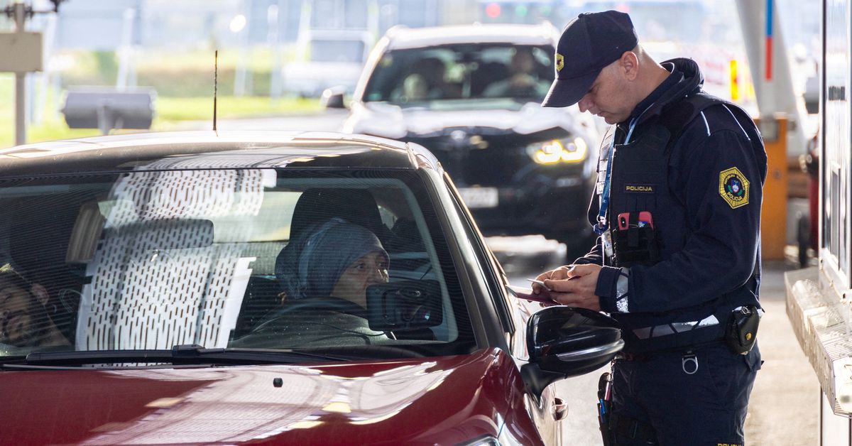 42e29b3b-793c-40b4-9bac-2e6cd13fcdf5