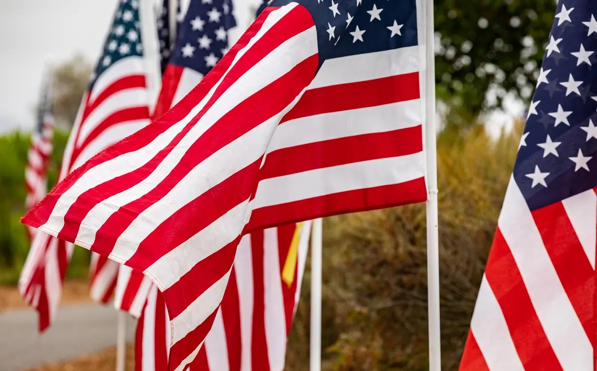 castaways-park-flags-4_jf_05232022