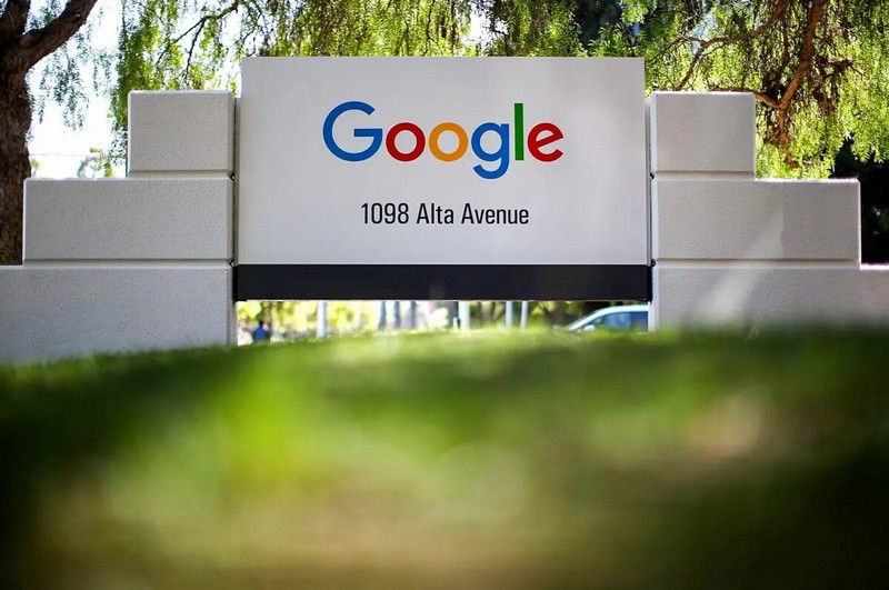 google_logo_220612-1-1200x796