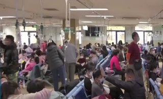 Сплеск смертей у Китаї на тлі спалаху пневмонії (ВІДЕО)