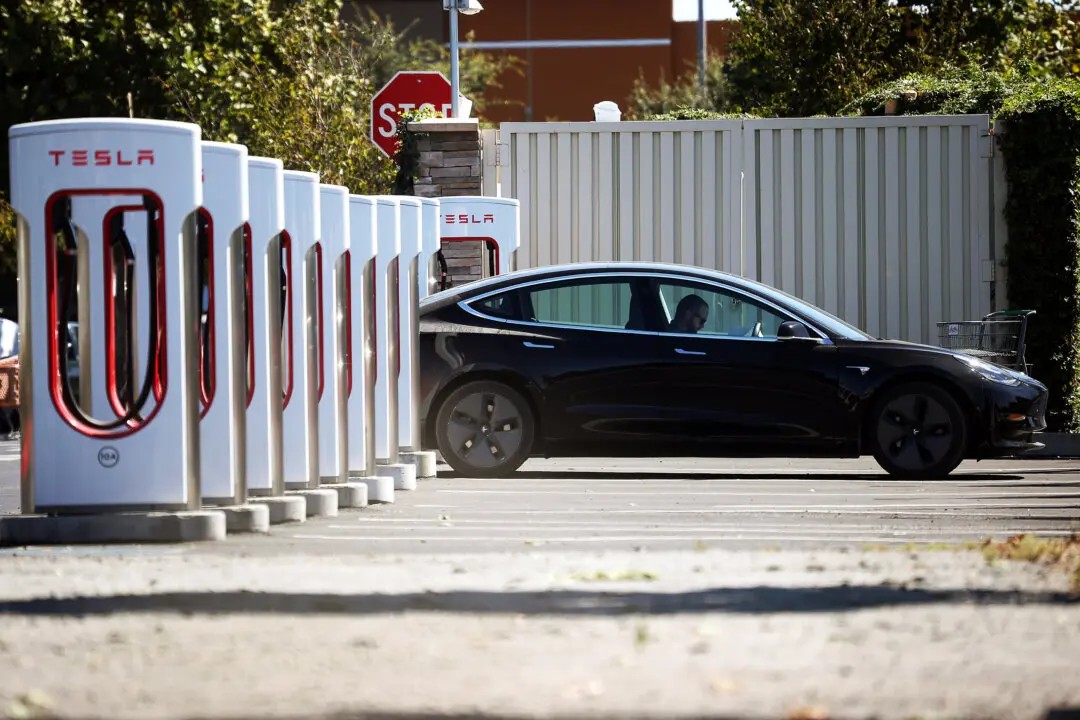 Tesla отзывает более 1,6 миллиона электромобилей из Китая для устранения неисправностей