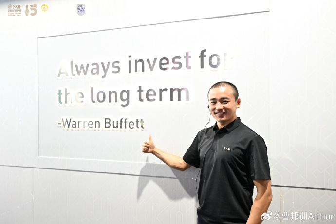 008tlq8pgy1hm8nrwk1egj31z41bewsr