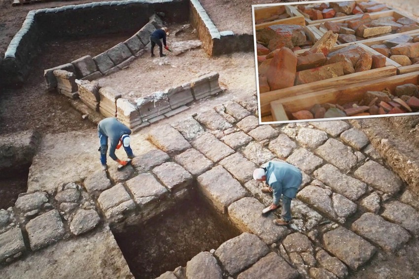 1_id5594653_986_legionary_rooftiles_found_in_the_excavation2_1080x720