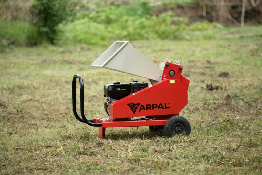 бензиновый щепорез от Arpal