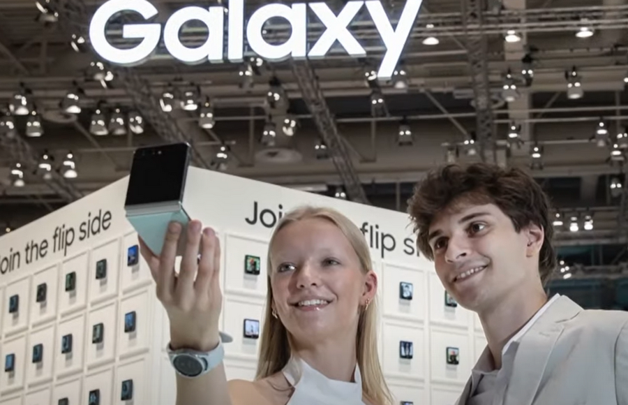 Компания Samsung обогнала Apple и стала производителем телефонов № 1
