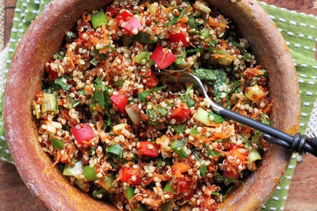 id5625705-southwestern-quinoa-salad-1080x720