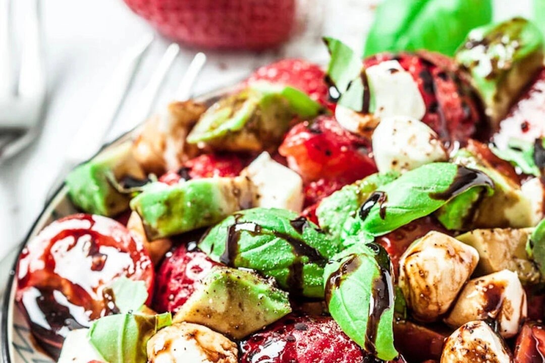 id5671229-strawberry-caprese-4-1080x720