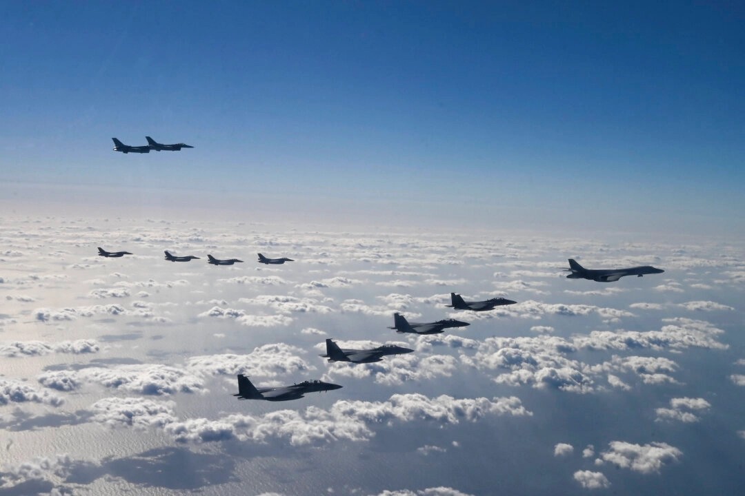 id5753311-us-japan-korea-drill-ap24308321648003-1080x720