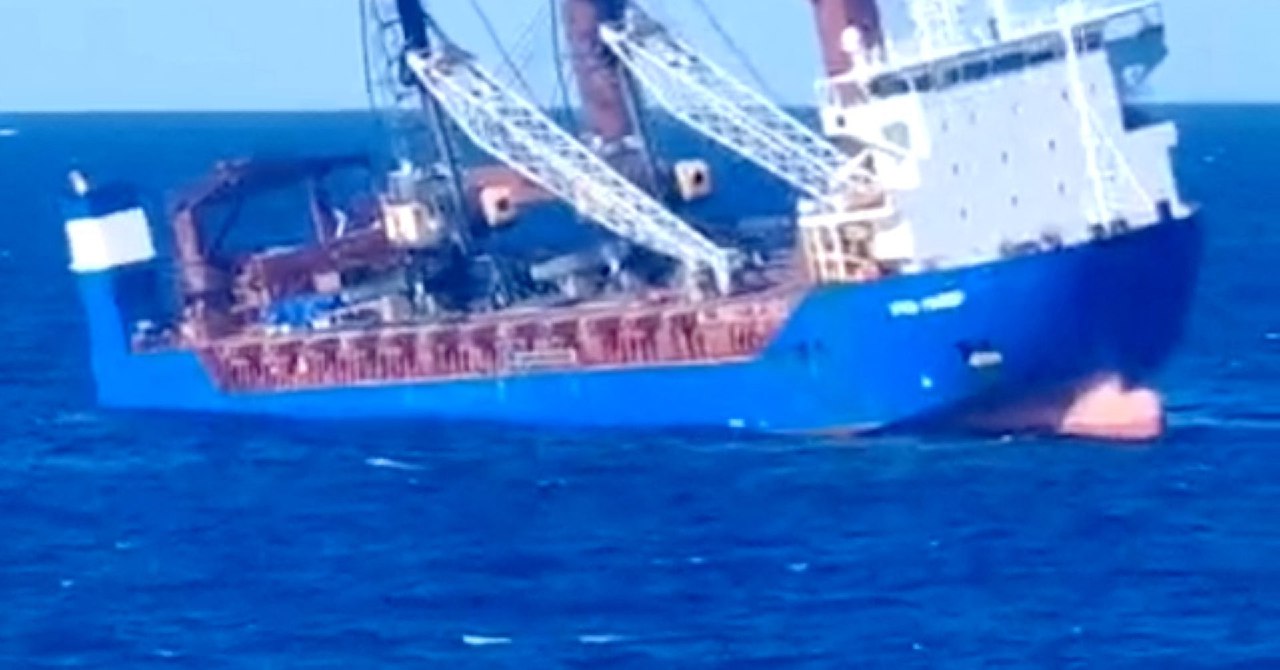 Российское грузовое судно взорвалось в Средиземном море, двое пропали без вести