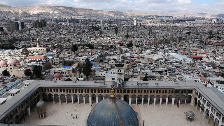 istockphoto-1225375623-640x640